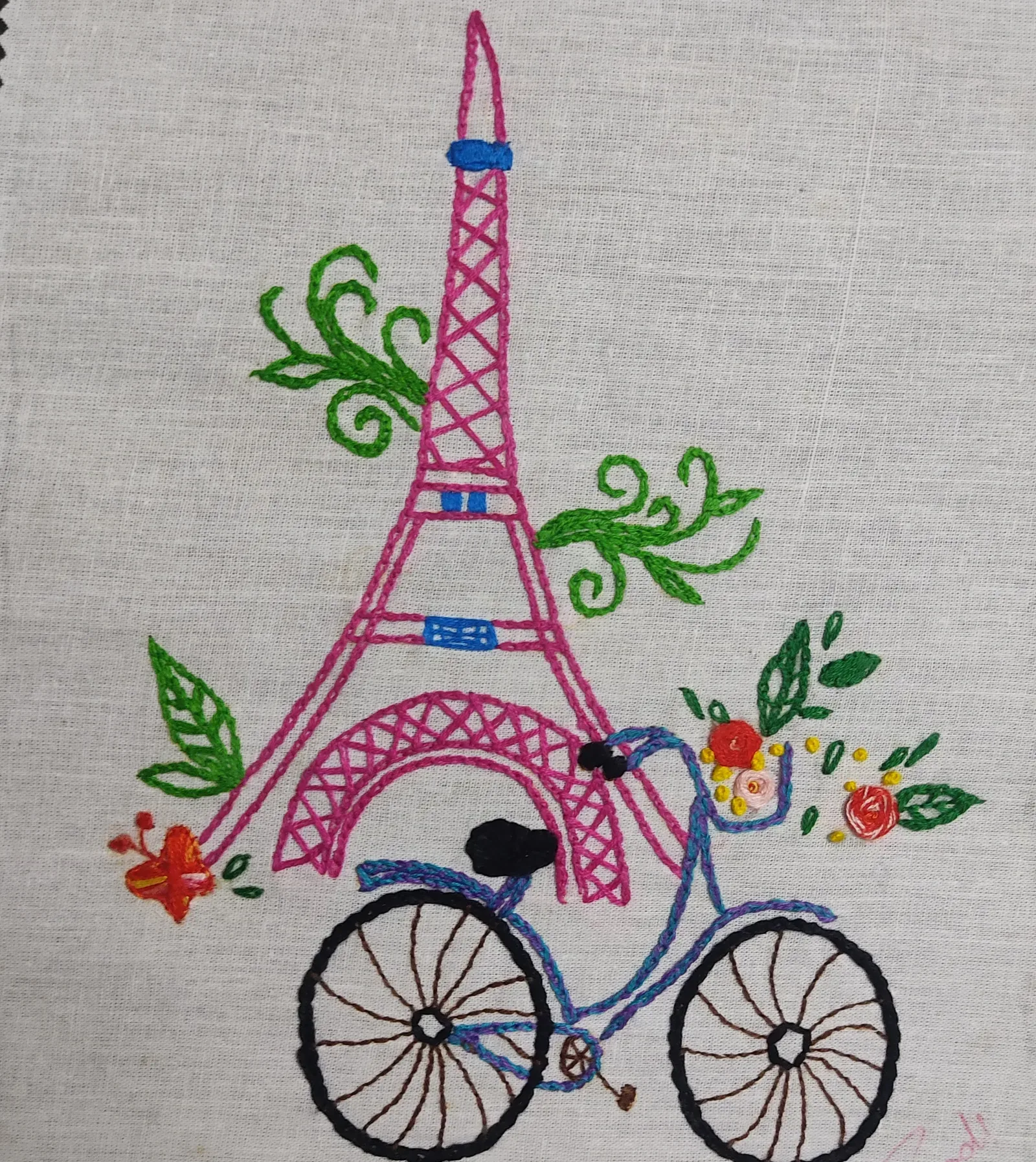 Broderie machine ou main 2026 : comparatif complet pour choisir