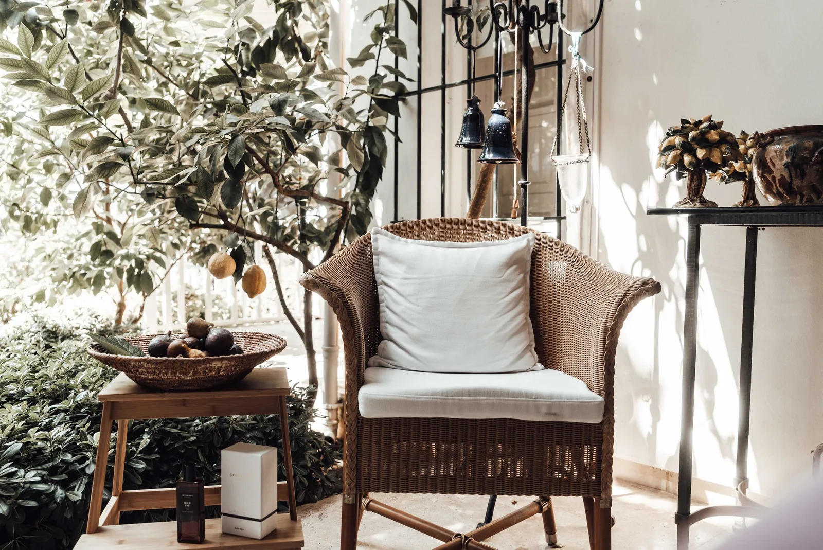 Maison de vacances 2026 : textiles et broderies pour un intérieur estival