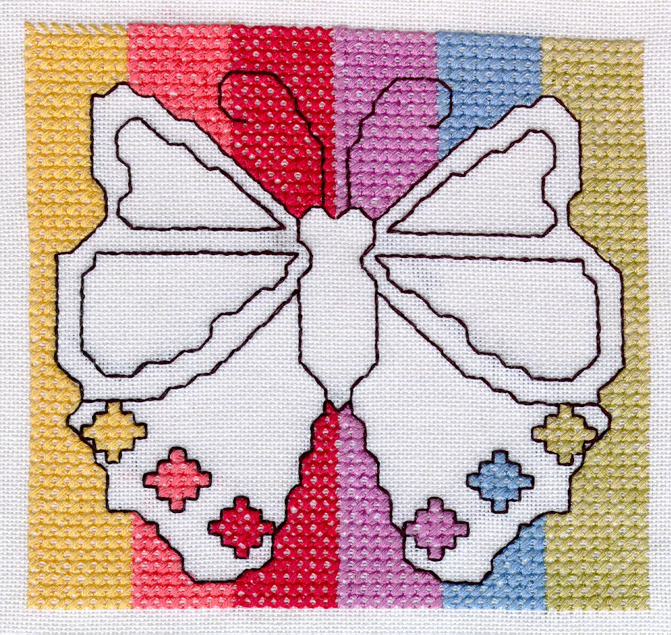 Grille point de croix papillons 2026 : motifs gratuits à broder