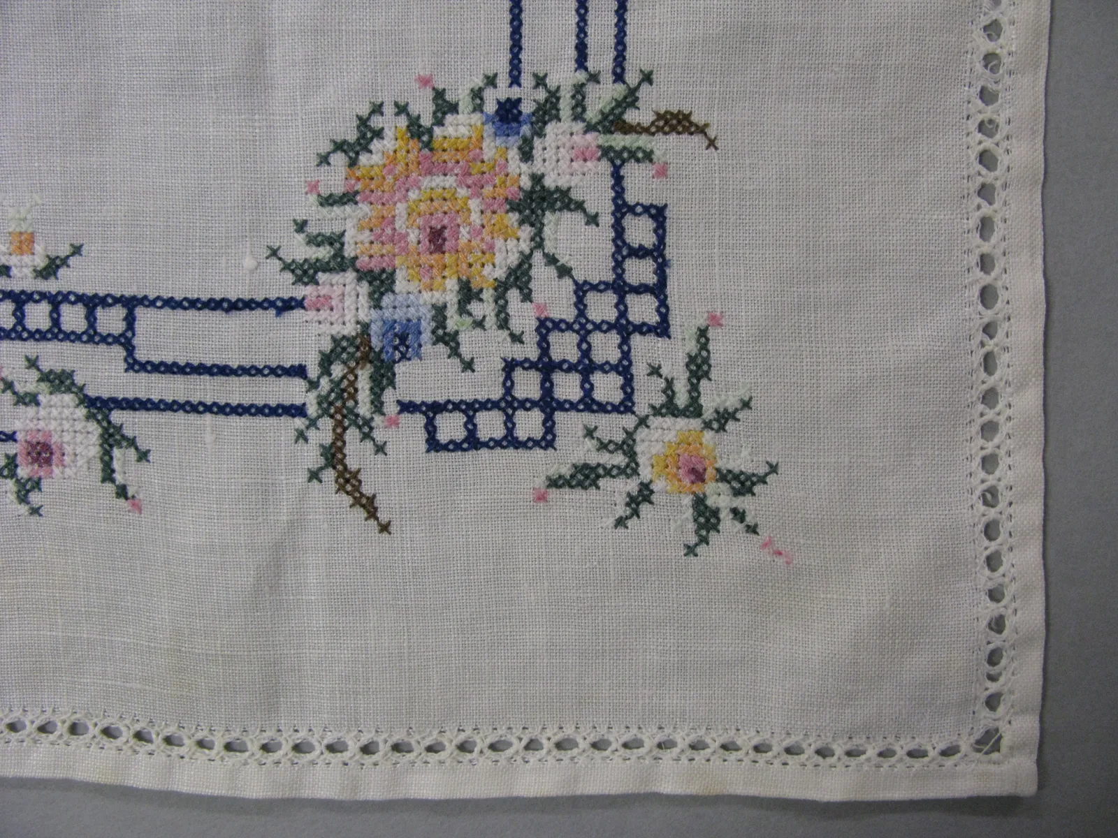 Salle à manger et broderie : sets, serviettes et art textile 2026